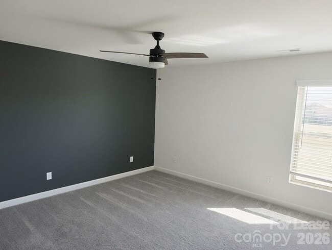 Building Photo - 2019 Red Ash Dr