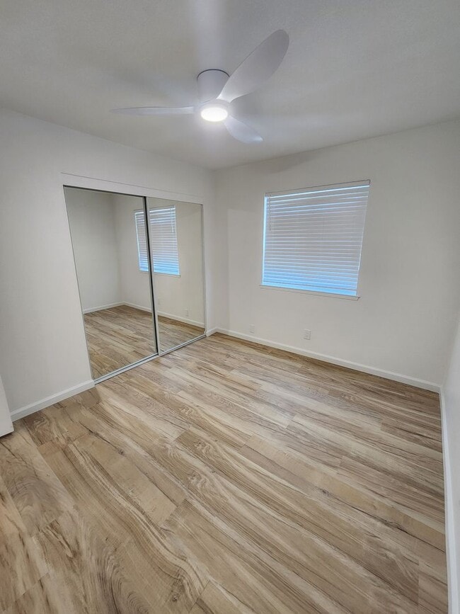 Building Photo - Newly Updated 2 Bed, 1 Bath