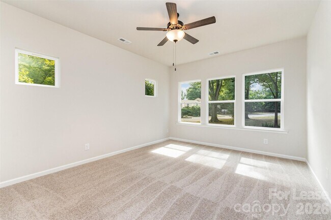 Building Photo - 3719 Davis Ave