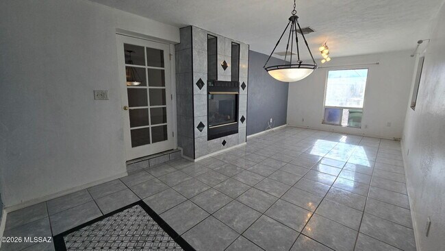 Building Photo - 4050 S Kostka Ave