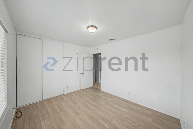 Building Photo - 18154 Hackberry St