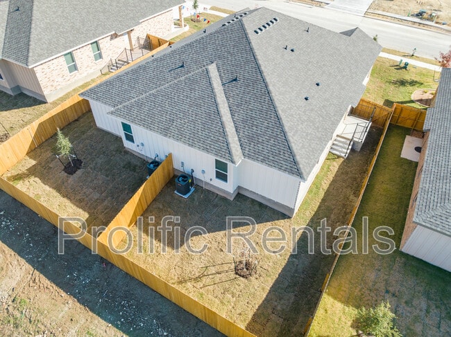 Building Photo - 5003 Rose Gdn Lp