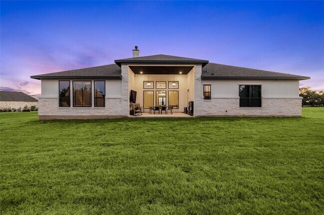 Building Photo - 117 Idle Spur