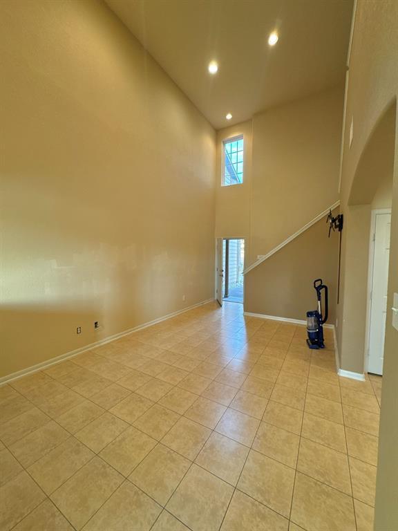 Building Photo - 3942 Calgary Cir