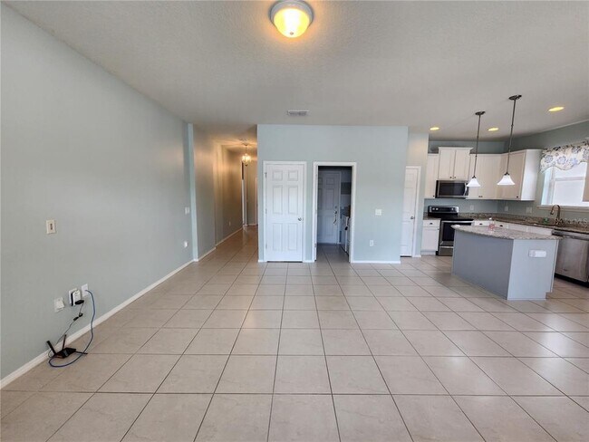 Building Photo - 15734 Stone House Dr