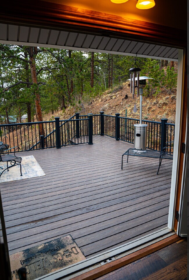 Building Photo - 2033 Rampart Range Rd