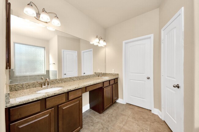 Building Photo - 20707 Reston Run Ln