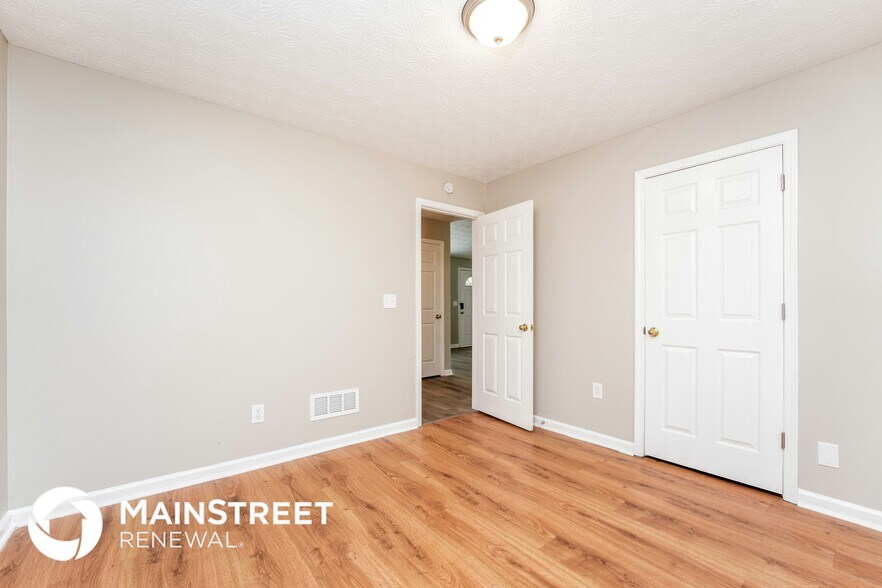 Building Photo - 110 Millcrest Dr