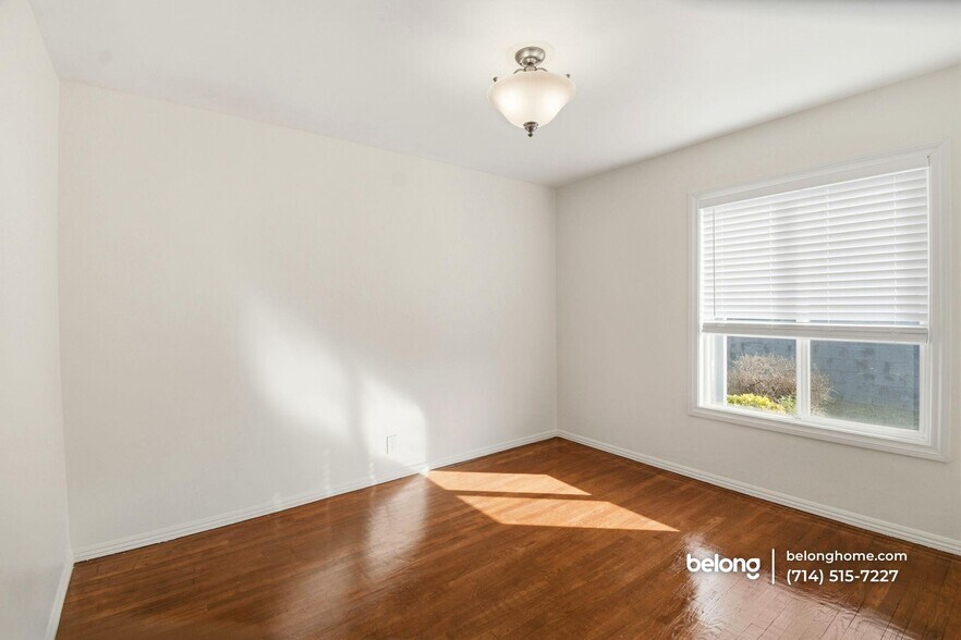 Building Photo - 183 N Batavia St