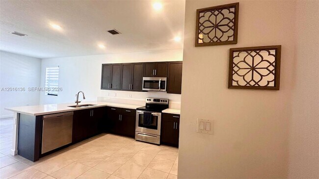 Building Photo - 13420 SW 287th Ter