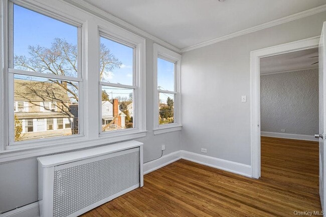 Building Photo - 135 Webster Ave