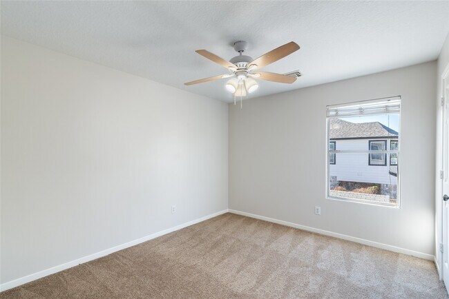 Building Photo - 15423 Day Trip Trail