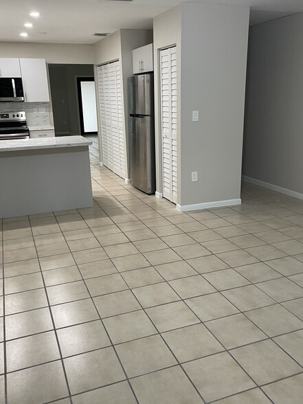 Building Photo - 2435 SW 109th Ct