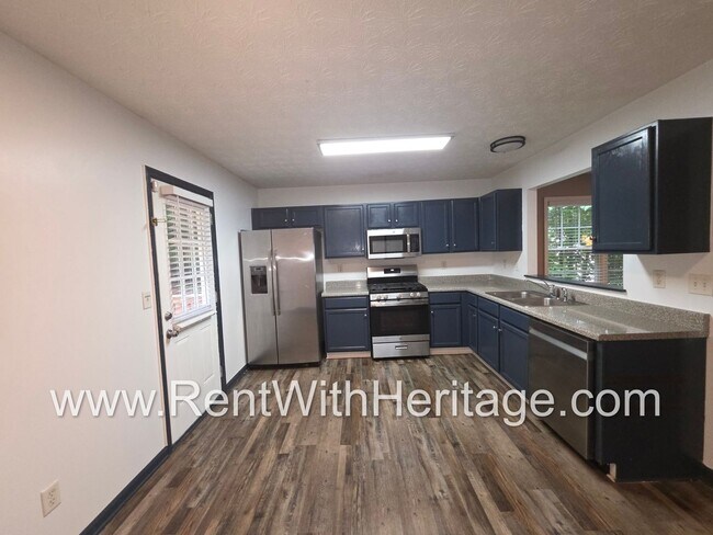 Building Photo - Immaculate 5-bedroom, 3-bath home in the Cedar Mountain Park subdivision in Douglasville, GA.