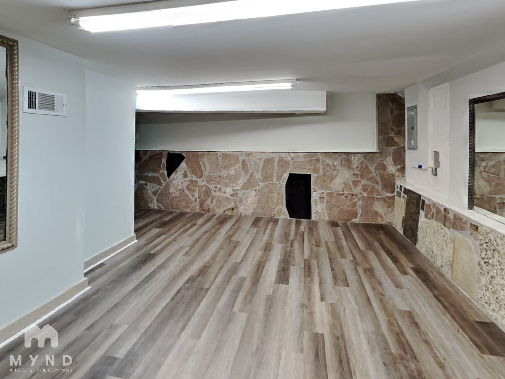 Building Photo - 307 Burton Dr