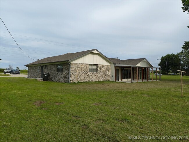 Building Photo - 16012 S Elwood Ave