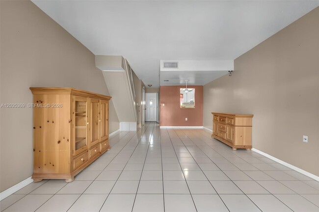 Building Photo - 1757 W 57th St
