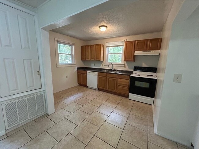 Building Photo - 909 Pansy Ct