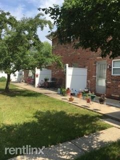 Building Photo - 736 Colony Ct