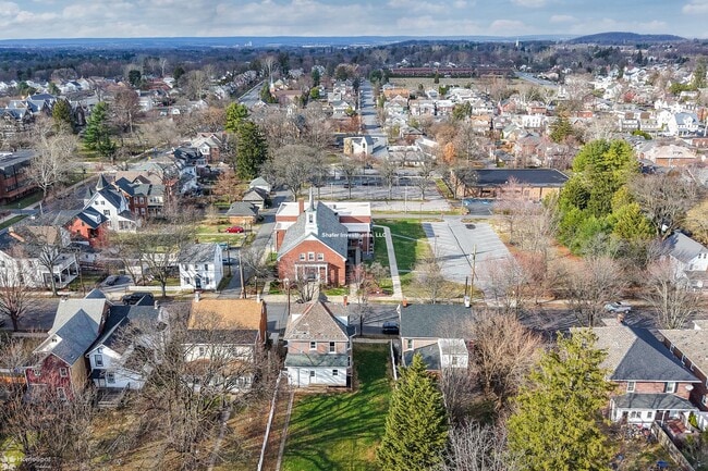 Building Photo - 67 W Laurel St