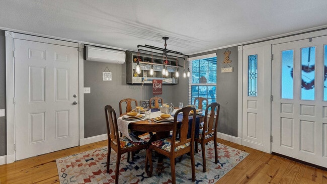 Building Photo - 316 Jacobs Creek Park Rd