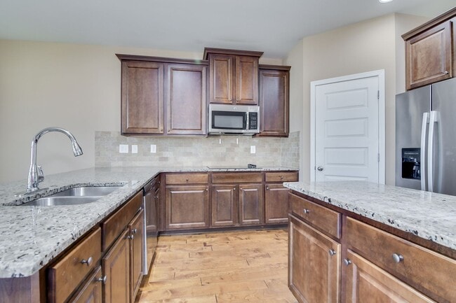 Building Photo - 5403 Hadwin Ct
