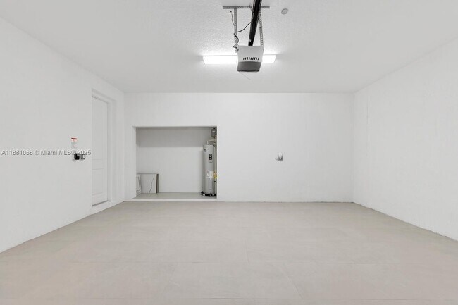 Building Photo - 4308 SW 173rd Ave