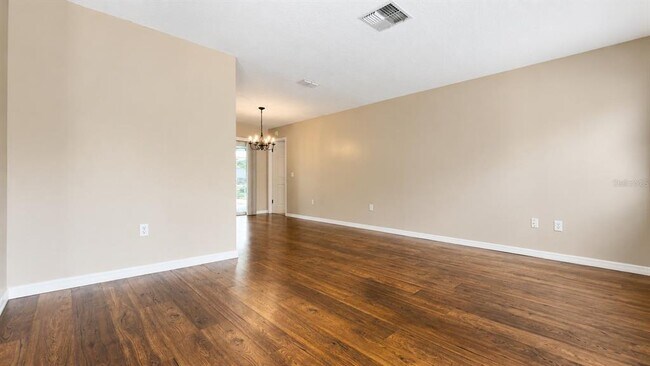 Building Photo - 2469 Lackland Ave