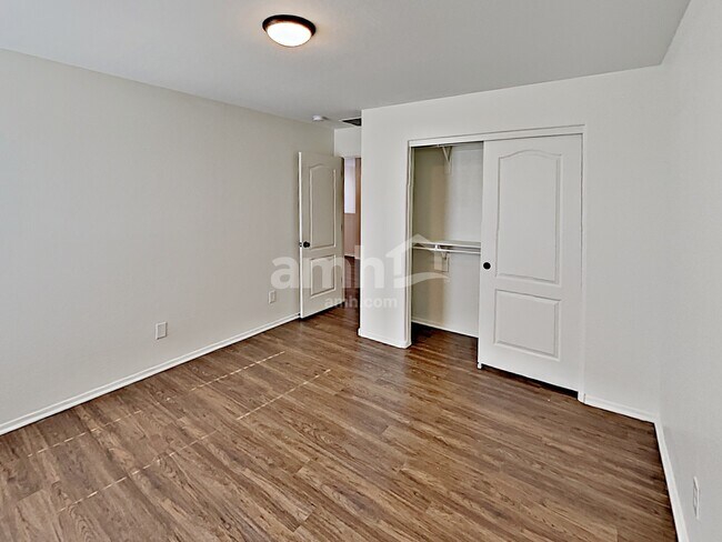 Building Photo - 3453 N Almar
