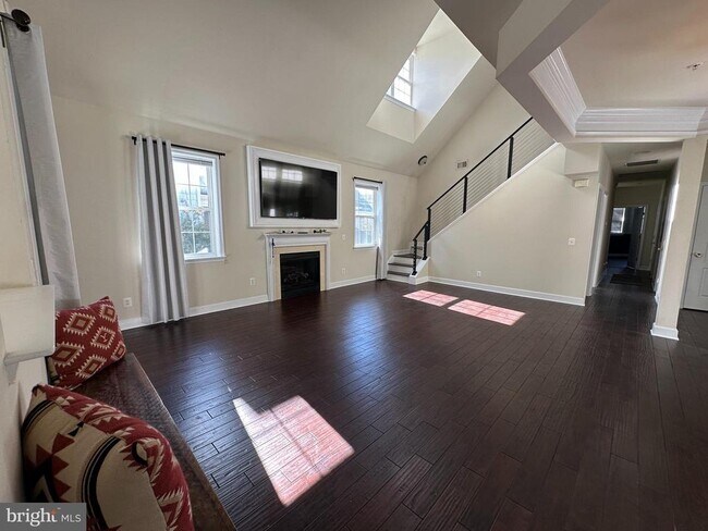 Building Photo - 13846 Greendale Dr