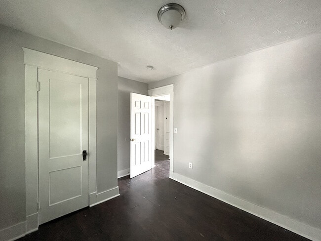 Building Photo - 3469 W 45th St