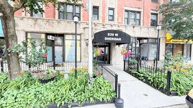Building Photo - 839 W Sheridan Rd