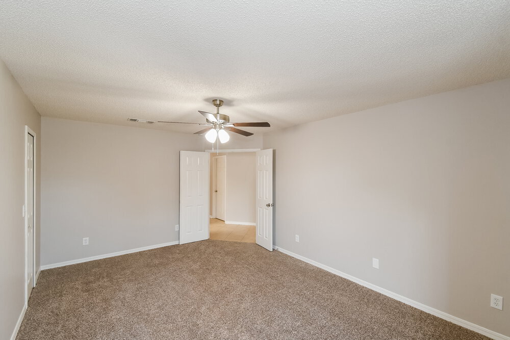 Building Photo - 8647 Charlesgate Cir N