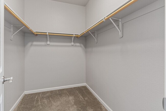 Building Photo - Trailer Parking, Newer house with Low main...