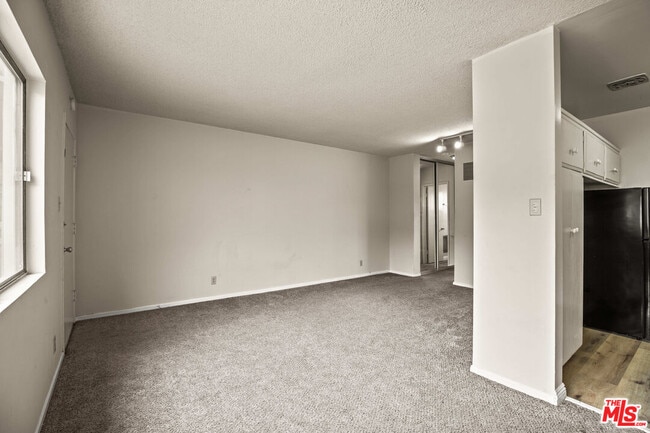 Building Photo - 1295 Federal Ave