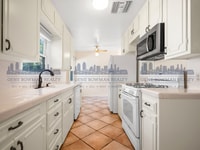 Building Photo - Pembroke