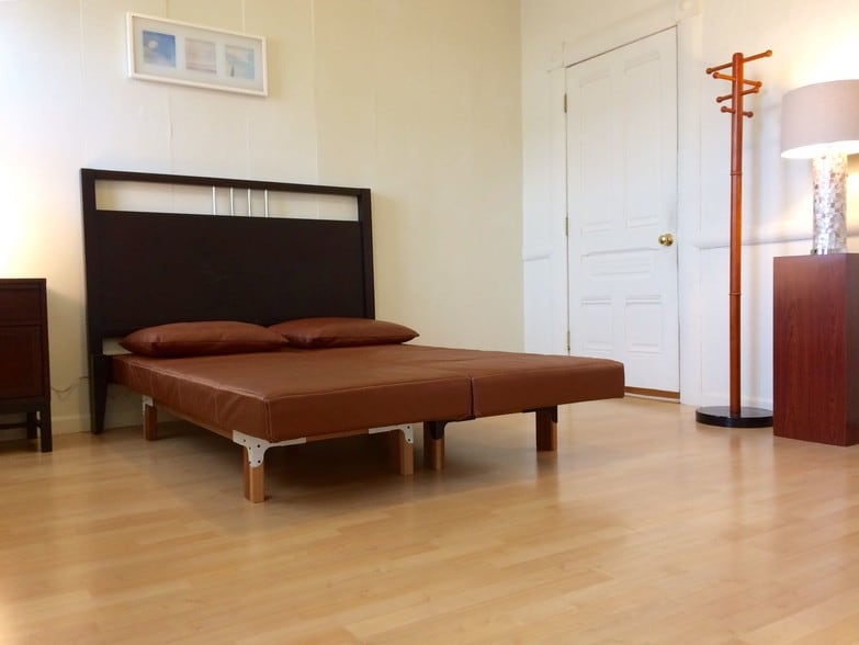 Building Photo - 850 6th Ave