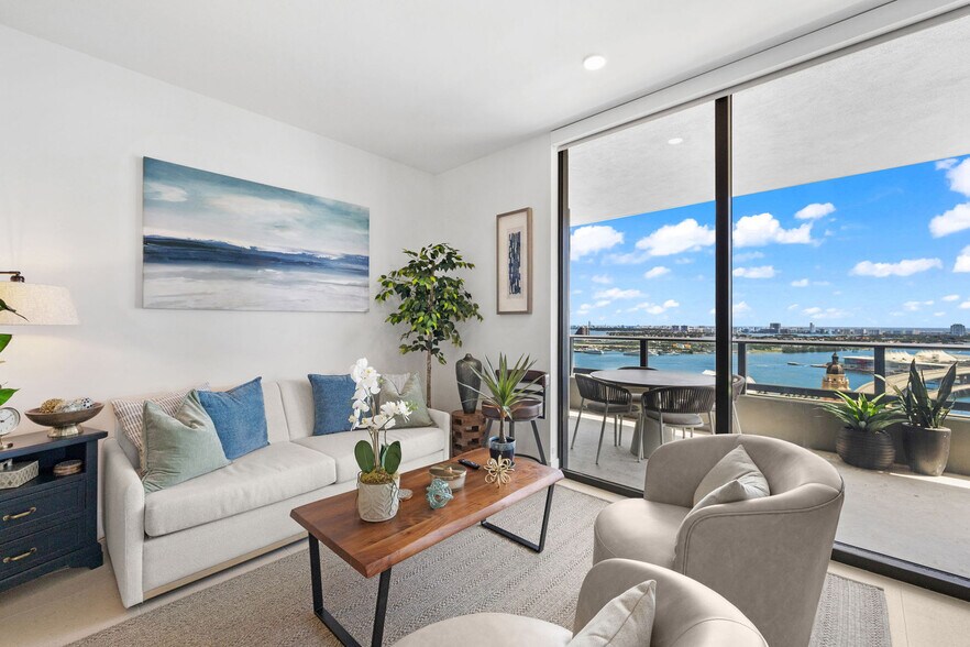 Building Photo - 159 NE 6th St