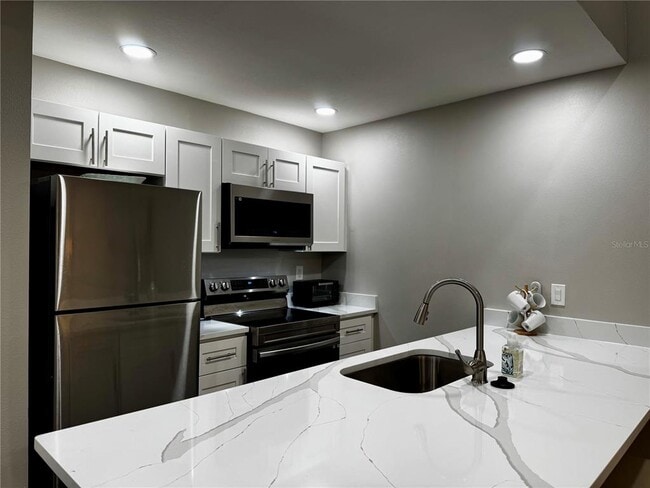 Building Photo - 4707 Winslow Beacon