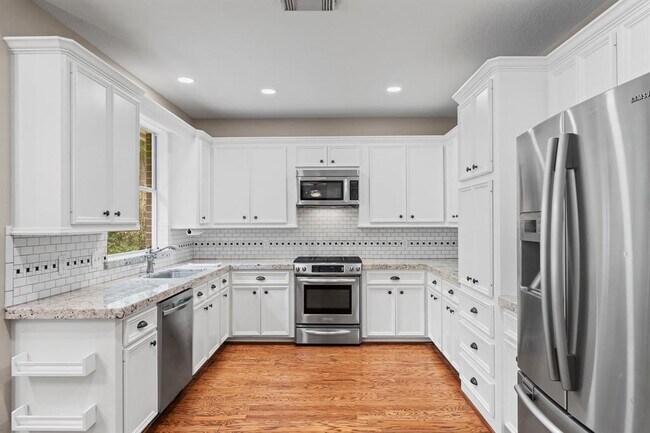 Building Photo - 9520 Chasewood Blvd
