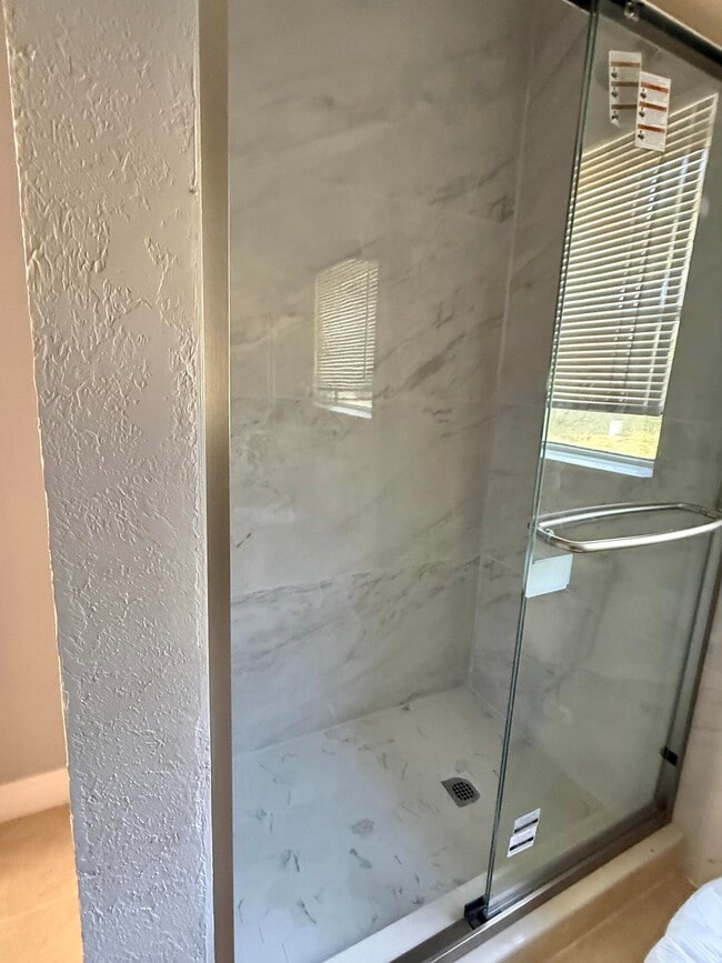 Building Photo - 4506 Matanzas Ave