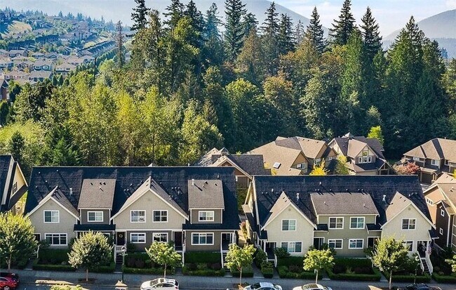 Building Photo - Issaquah Highlands