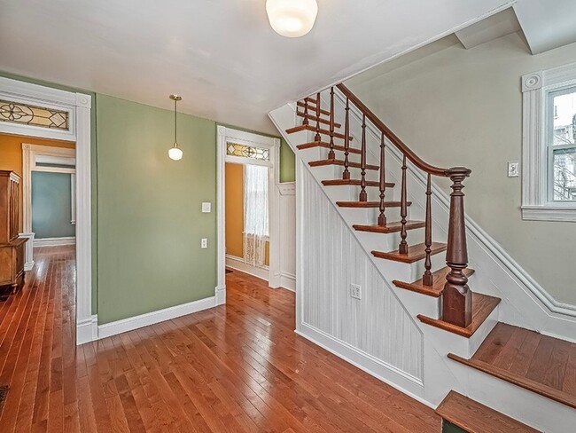 Building Photo - 130 Boroview Ave