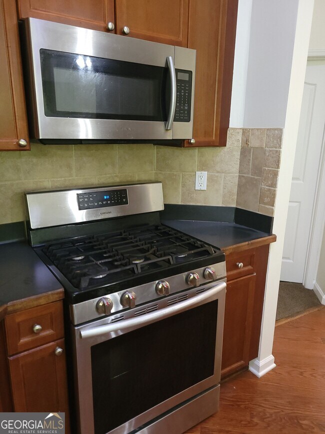 Building Photo - 175 Spinner Dr