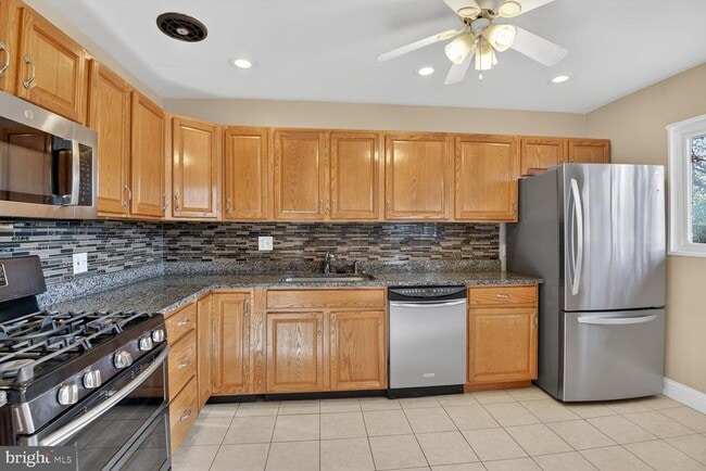 Building Photo - 2308 Senator Ave