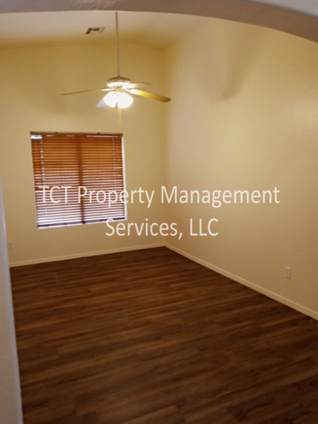 Building Photo - Beautiful 3bed/2 bath in Avondale with all...