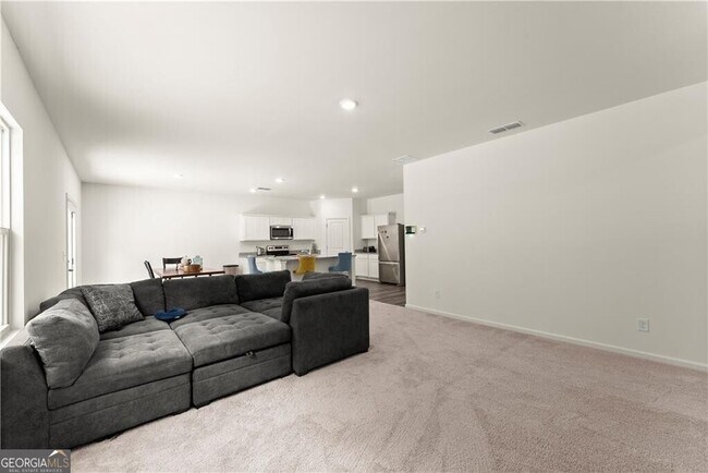 Building Photo - 157 Colbury St