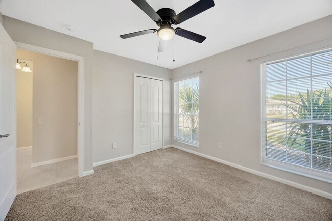 Building Photo - 10461 Hunters Haven Blvd