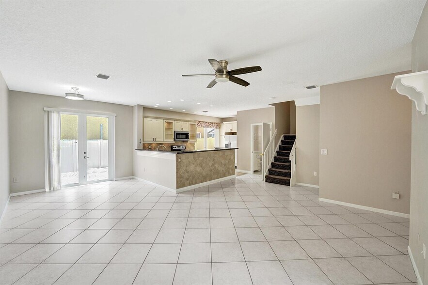 Building Photo - 1365 NW 154th Ln