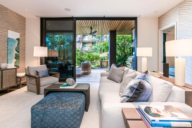 Building Photo - Park Lane Garden Suite